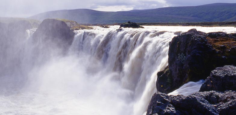 5-12_godafoss