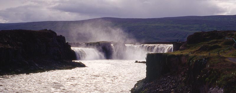 5-25_godafoss